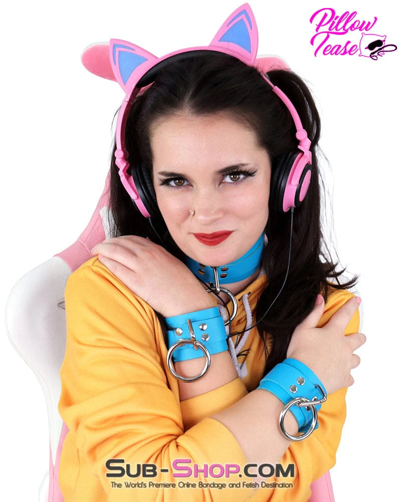 7054A      Candy Blue Leather Bondage Collar - Image 4
